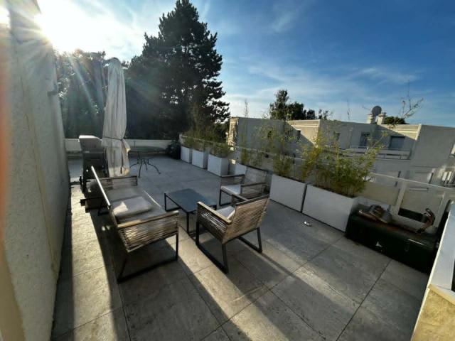 Appartement 2 pièces de 54 m2 avec exceptionnelle terrasse d
