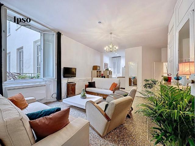 Appartement 2 pièces de 63.5 m2 à deux pas de la Place Belle. 64m² Lyon 2ème