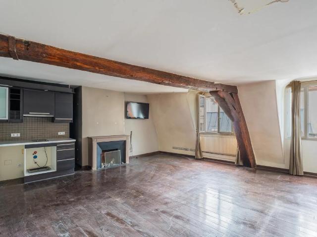 Appartement 2 pièces de 60 m² situé à Paris