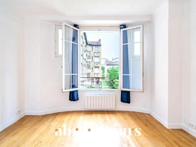 Appartement 2 pièces de 31 m² au 1er étage dans un immeuble des années 1930 – Colombes, rue Gabriel Péri