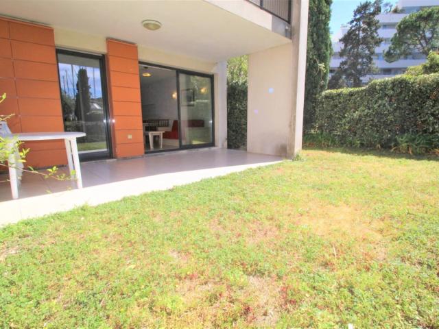 APPARTEMENT 2 PIECES de 32 m² en RDJ à VILLENEUVE LOUBET PLAGE