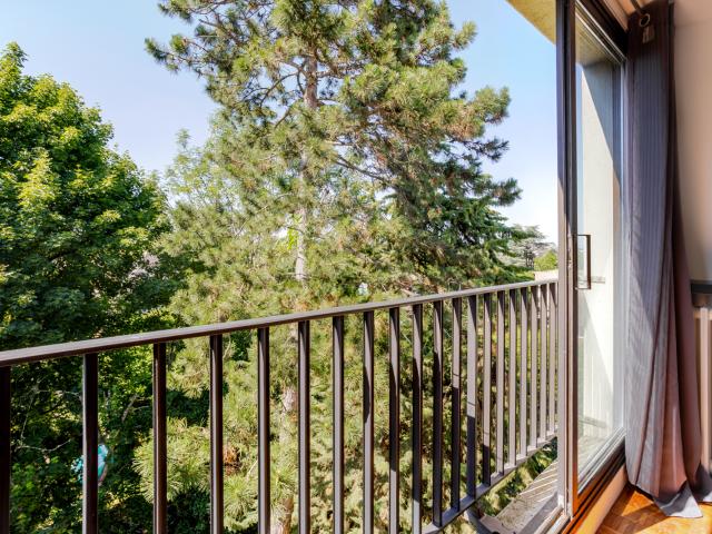 Appartement 2 pièces en dernier étage avec vue verdure