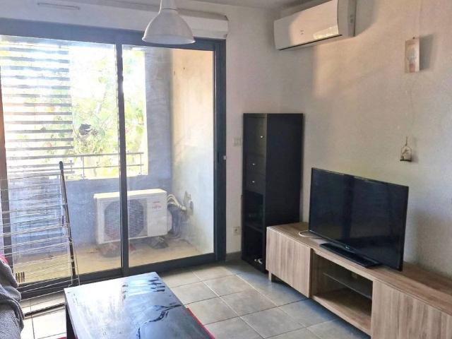 Appartement 2 pièces en résidence a deux pas de MOPA, terrasse et parking