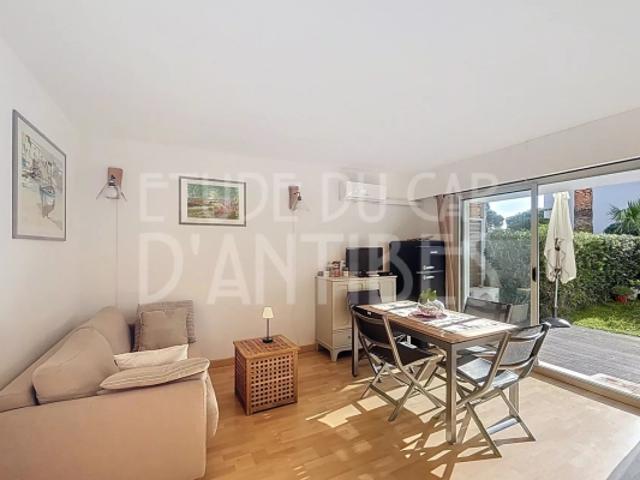 Appartement 2 pièces en rez de Jardin au cœur du Cap d'Antibes