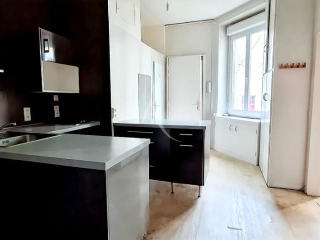 Appartement 2 pièces en second rideau Quartier des Olivettes