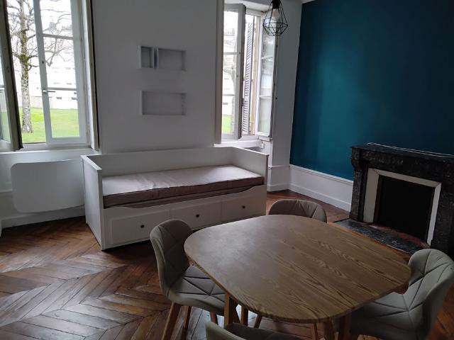Appartement 2 Pièces entièrement meublé