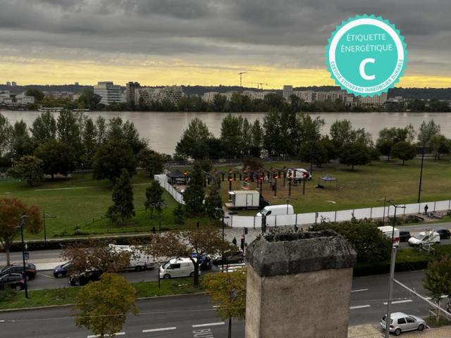 Appartement 2 pièces entièrement rénové Vue Garonne