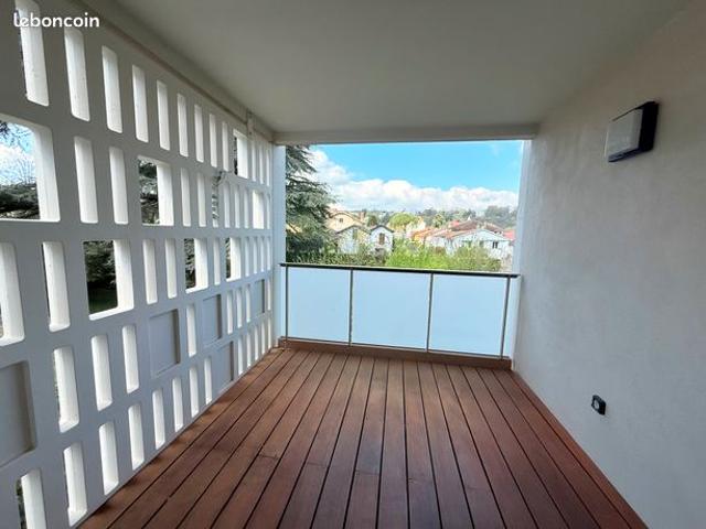 Appartement 2 pièces Fond Rose Caluire avec loggia et garage