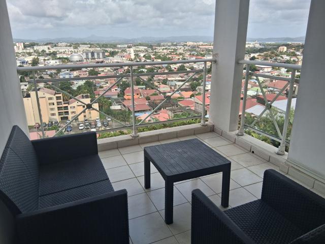 Appartement 2 pièces Fort de France 46.92m² 910€ à louer l'Adresse