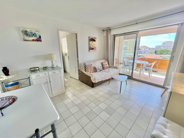 Appartement 2 pièces Fréjus Plage avec garage, 300 mètres de. 42m² Fréjus