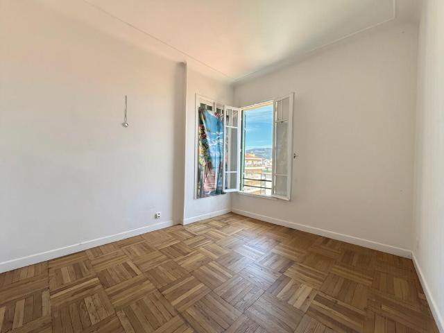 BOULEVARD GROSSO – CHARME ART DÉCO