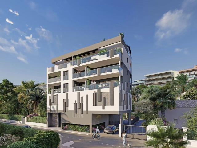 Appartement 2 pièces lumineux avec terrasse dans résidence i. 43m² Juan les Pins