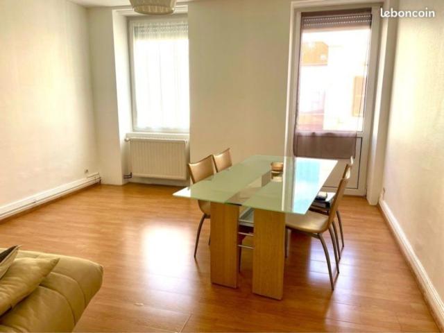 Appartement 2 pièces lumineux avec une cour intérieur à M