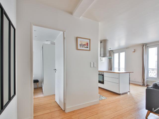 Appartement 2 pièces lumineux, rue de l'église