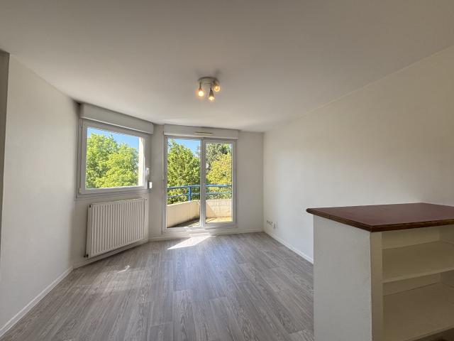 APPARTEMENT 2 PIECES METZ QUEULEU