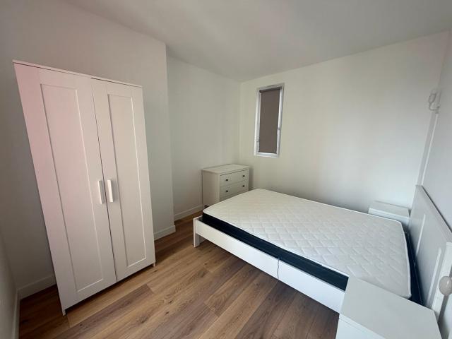 Appartement 2 pièces meublé 28m2 950.00euros CC