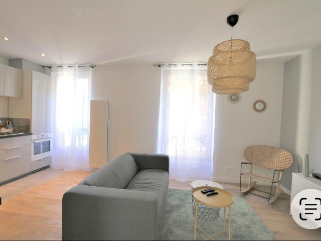 APPARTEMENT 2 PIECES MEUBLE