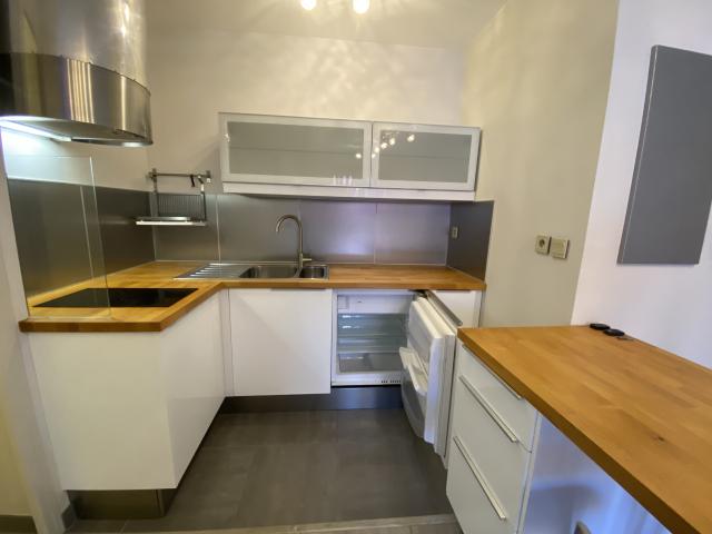 APPARTEMENT 2 PIECES MEUBLE AVEC BALCON ET PLACE DE PARKING CASTELNAUDARY