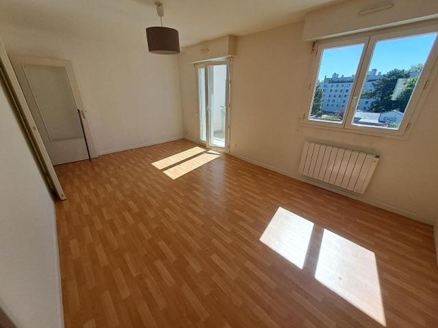 Location appartement 2 pièces, 48.00m², Nantes