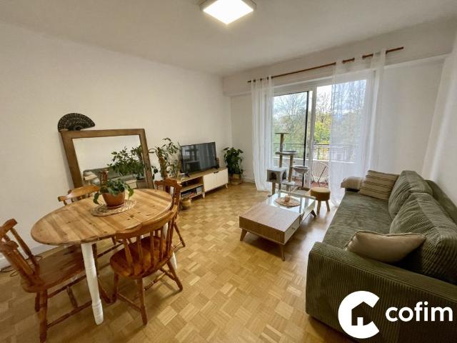 Appartement 2 pièces PAU TRESPOEY avec balcon et parking sécurisé