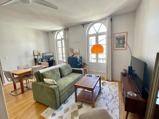 APPARTEMENT 2 PIECES PROCHE CATHEDRALE TOURS 37000