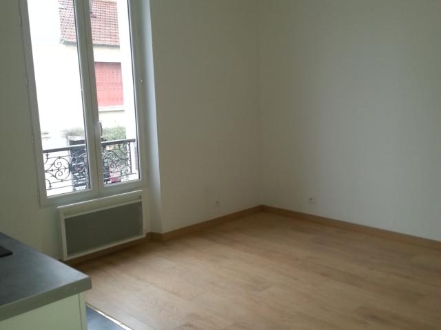Appartement 2 pièces proche RER A