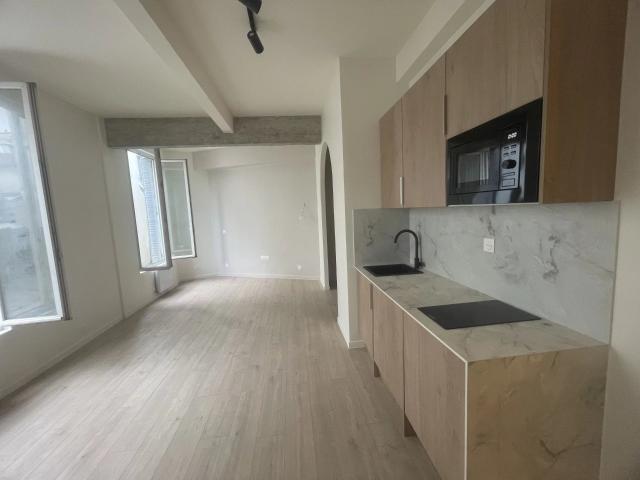 APPARTEMENT 2 PIECES RÉNOVÉ