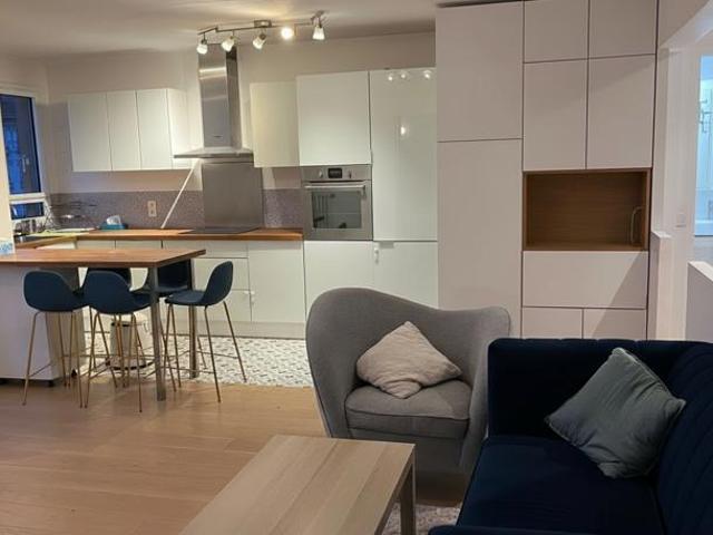 Appartement 2 pièces rénové à Montreuil, proche Mairie