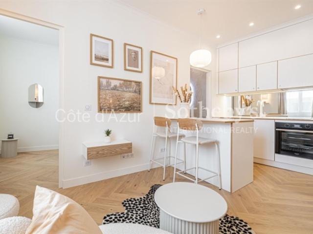 Appartement 2 pièces rénové et meublé au coeur du vieux Nice
