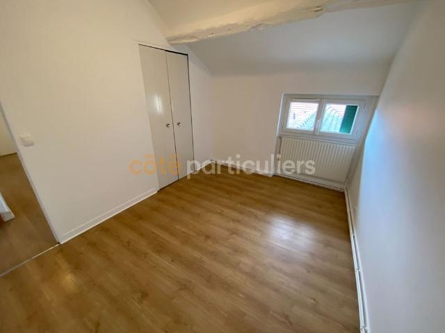Appartement 2 pièces refait à neuf au dernier étage