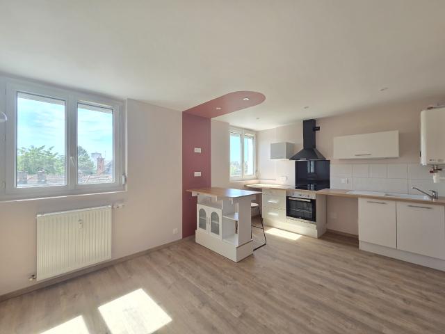Appartement 2 pièces REFAIT A NEUF avec PK ST ANDRE LES VERGERS