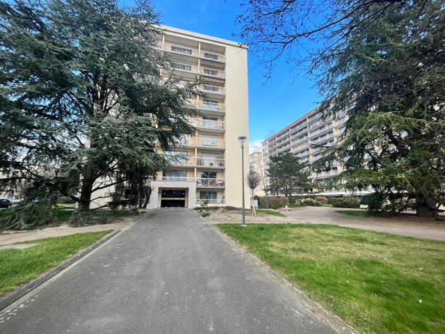 Appartement 2 pièces Reims 57.85m² 702€ à louer l'Adresse