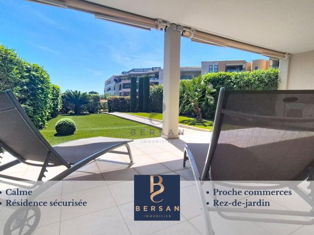 Appartement 2 Pièces Rez De Jardin Avec Garage, Saint Raphaë. 65m² Saint Raphaël