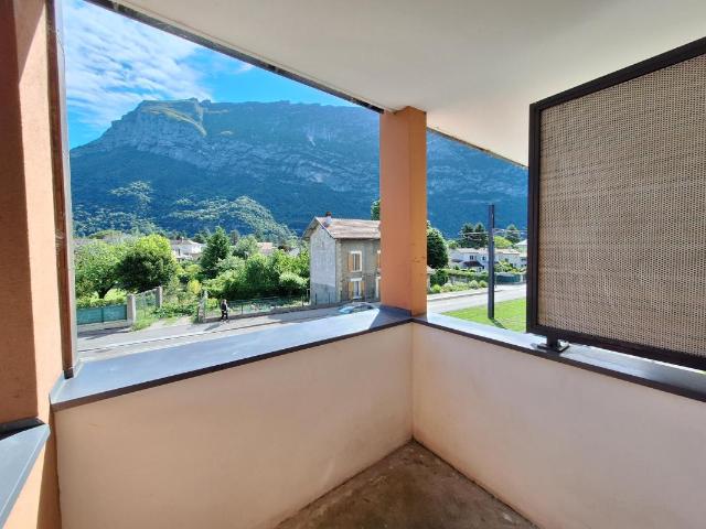 Appartement 2 pièces Saint Egrève route de Grenoble