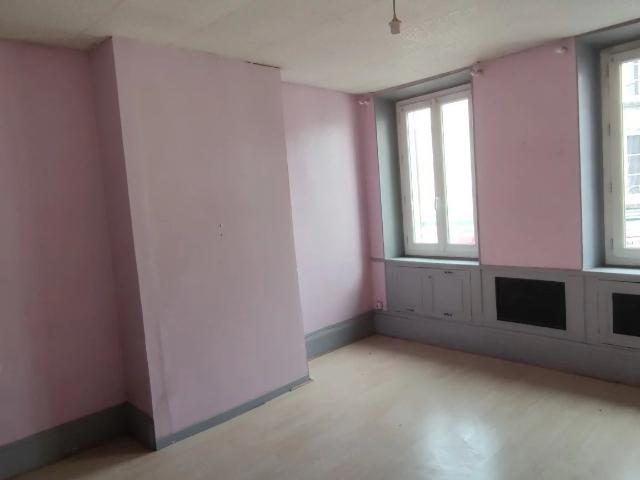 APPARTEMENT 2 PP village bord de Seine