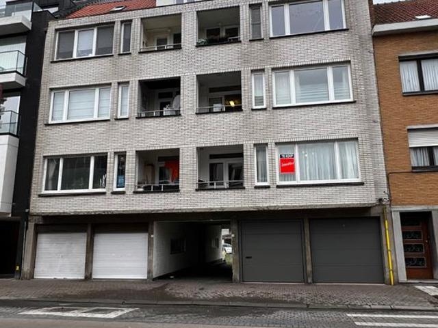 APPARTEMENT 2 SLAAPKAMERS + GARAGEBOX