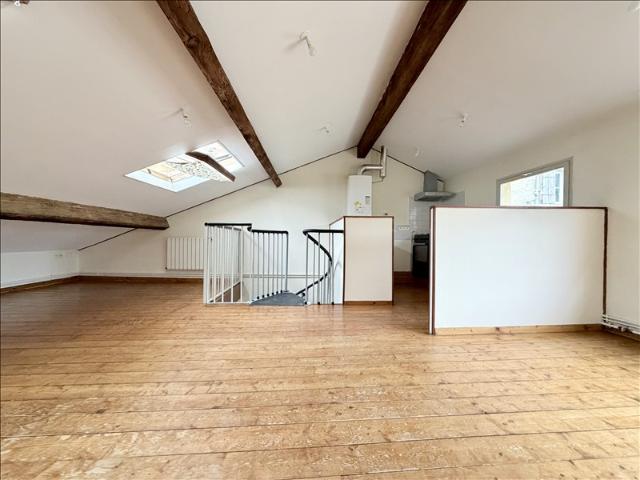 Appartement 2ème étage 60,12 m2 3 pièces Non meublé