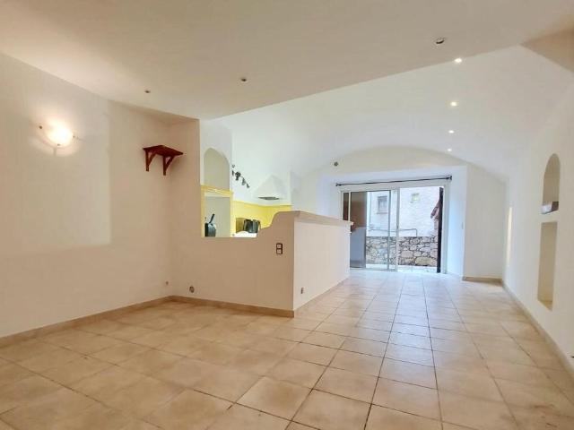 APPARTEMENT 2P TERRASSE PRIVATIVE