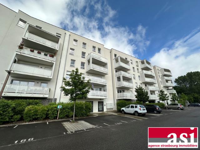 Appartement 2P de 43 m² Balcon Cave et deux parking