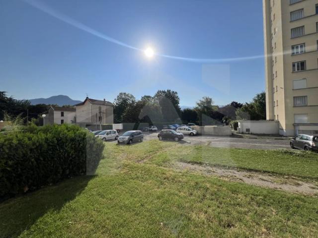 Appartement 2P+C 43m2 Les Floralis