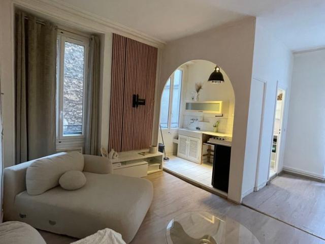 Appartement 30.67 m² 1 pièce Paris 75018