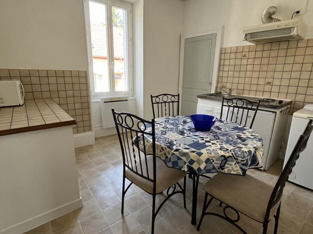 Appartement 30 m² 1 pièce Montluçon 03100