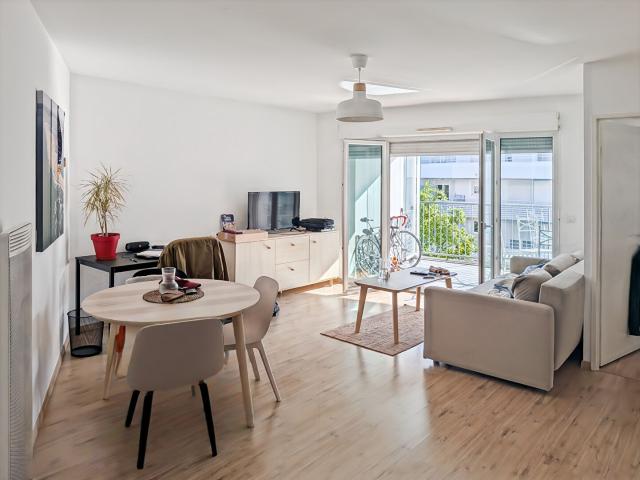 Appartement 33200 Bordeaux 2 pièce s 46.76 m2