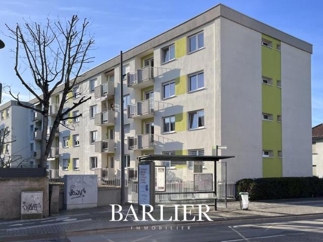 Appartement 3/4 pièces de 78m2 avec deux balcons et un garag