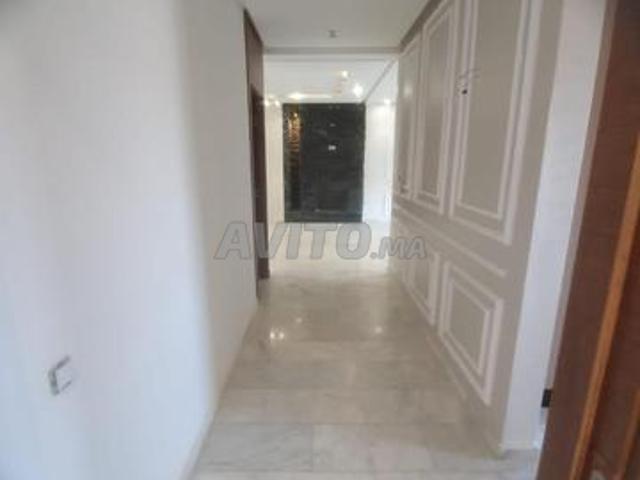 Appartement 3 ch vide NEUF à louer Menzeh