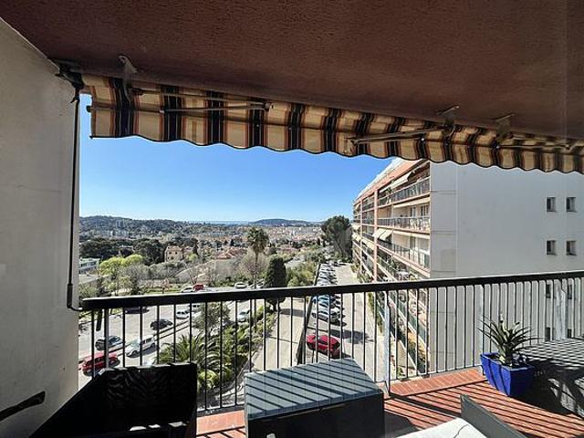 Appartement 3 chambres meublé avec garage, terrasse et ascenseur Toulon