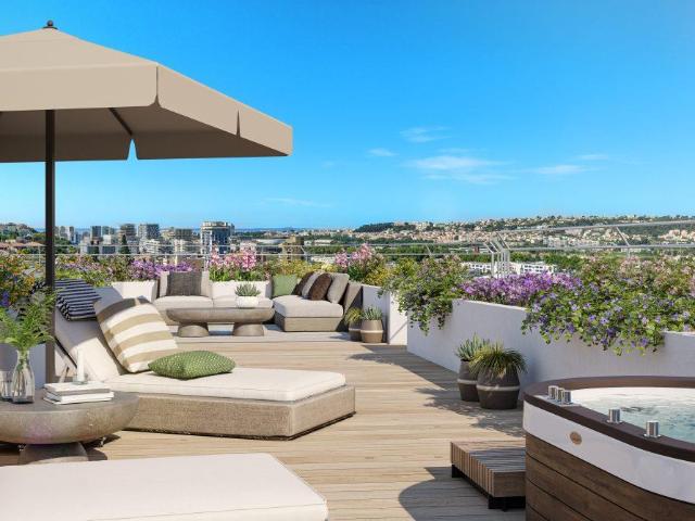 Appartement 3 chambres au dernier étage à Nice 79m² Nice