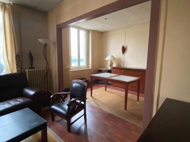 Appartement 3 chambres avec garage et cave rare dans le secteur