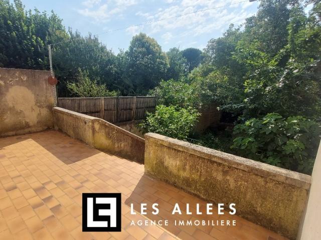 APPARTEMENT 3 CHAMBRES AVEC JARDINET Location MONTELIMAR 26200