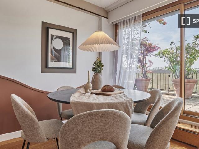 Appartement 3 chambres à louer à Auteuil Sud, Paris